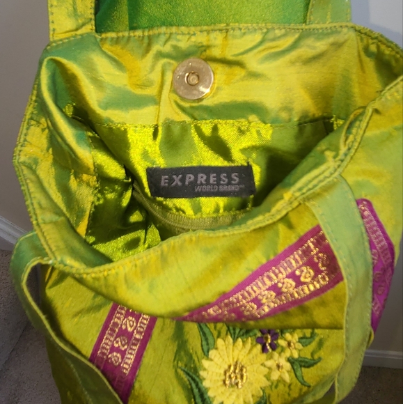 Green Silk Iridescent 3 Piece Top, Wrap Skirt & Bag - Picture 13 of 14